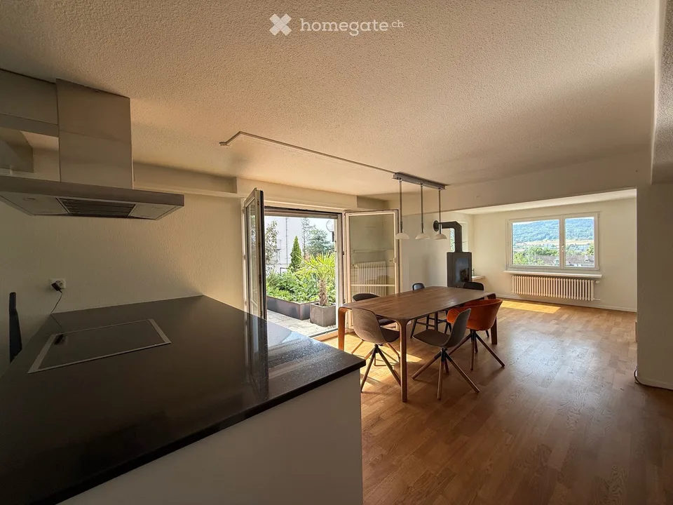 Charming 6.5-room semi-detached house in Oberengstringen