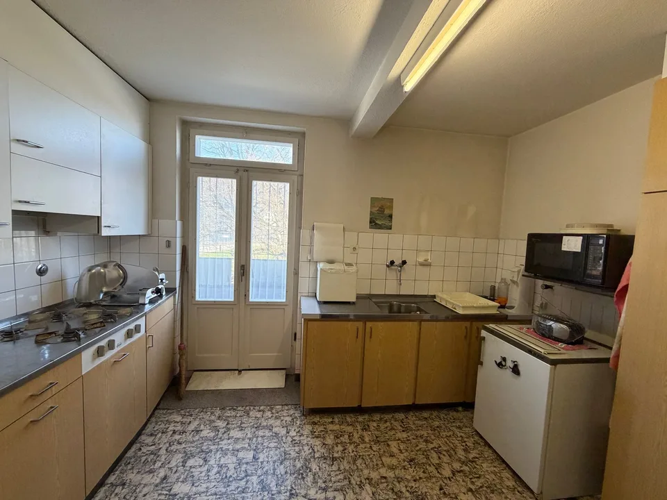 Casa residenziale e commerciale con riserva di terreno edificabile a Strengelbach