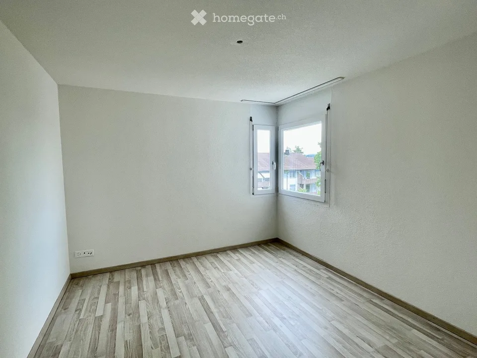 Beautiful, bright, quiet and newly renovated 4.5-room apartment with large balcony by arrangement