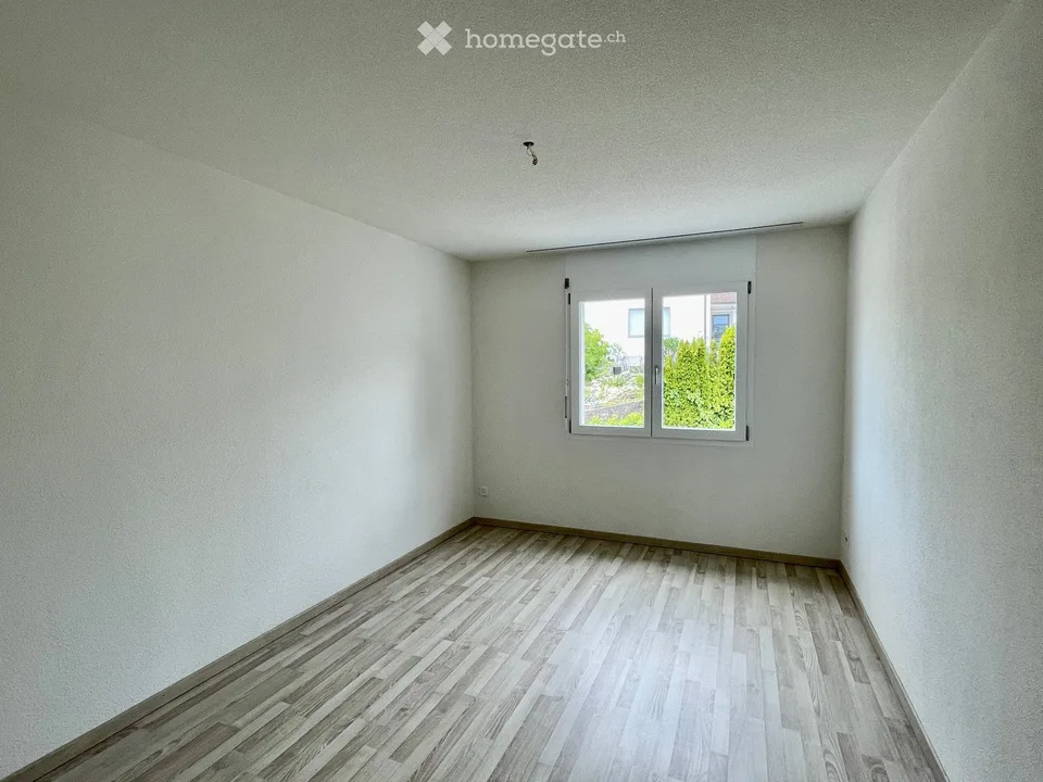 Beautiful, bright, quiet and newly renovated 4.5-room apartment with large balcony by arrangement