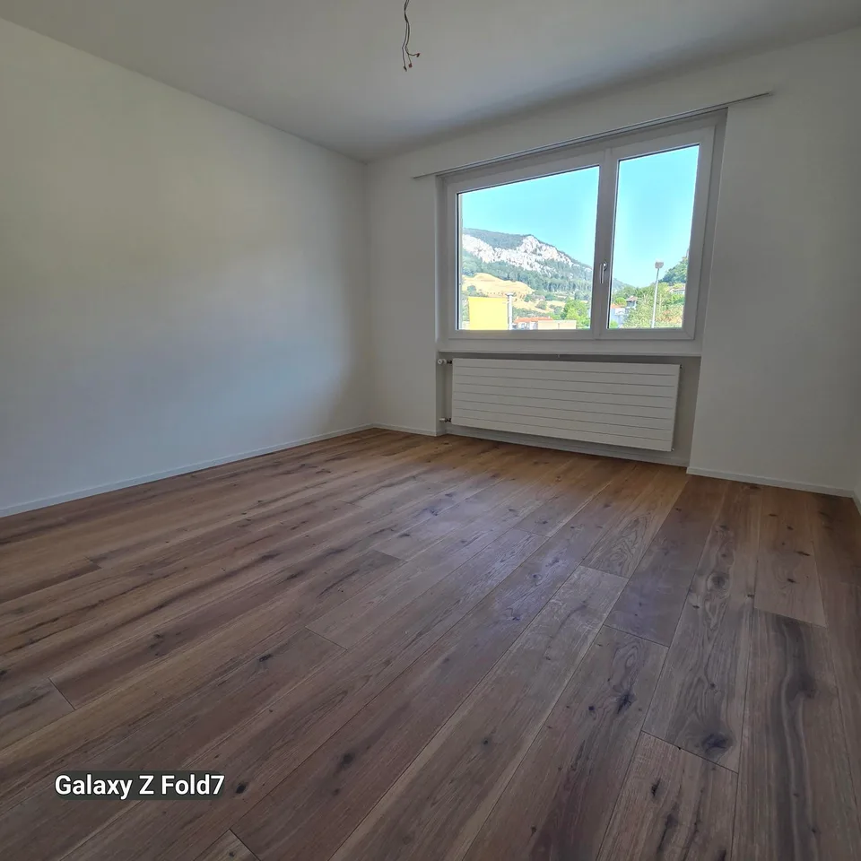 Geräumige 5.5-Zimmer-Wohnung mit Balkon in Oensingen
