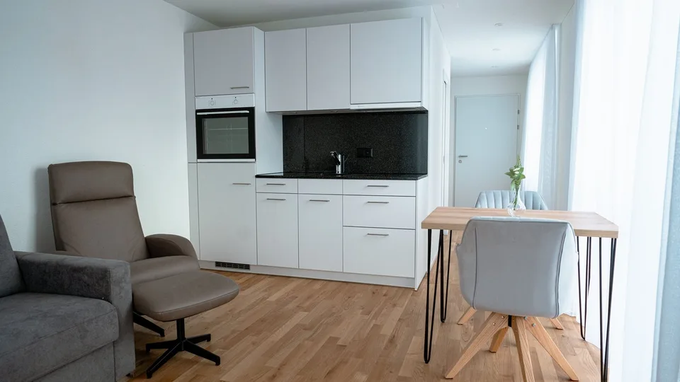 Möblierte 1-Zimmer-Wohnung mit Terrasse in Dübendorf