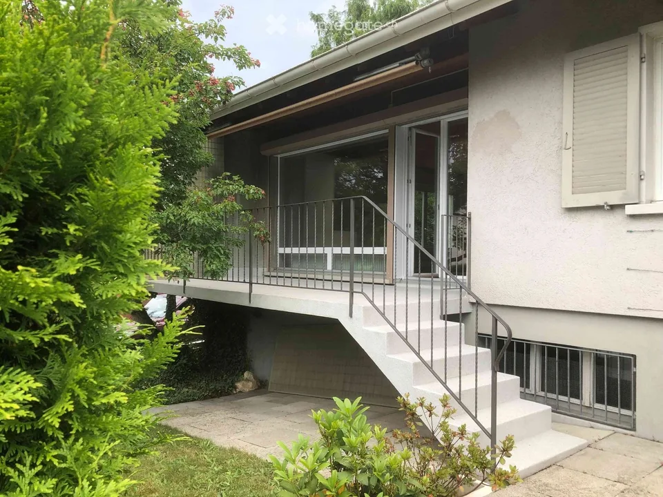 Grosses möbeliertes Haus zu vermieten