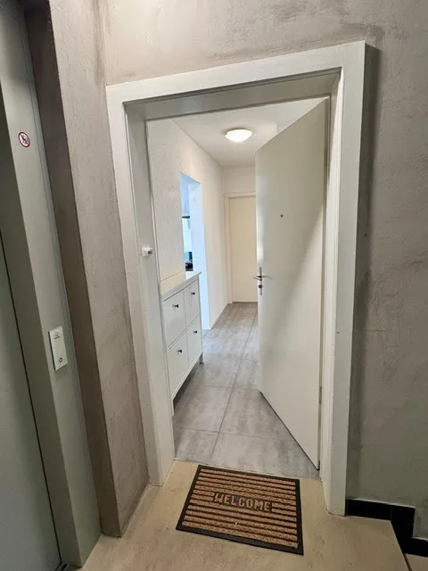 Charmantes 3-Zimmer-Wohnung mit Balkon und Aussicht in Neuchâtel