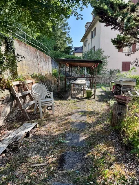 Charmantes 3-Zimmer-Wohnung mit Balkon und Aussicht in Neuchâtel