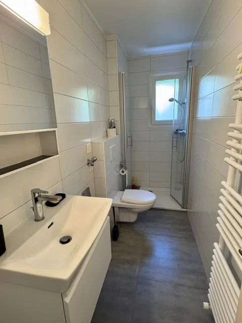 Charmantes 3-Zimmer-Wohnung mit Balkon und Aussicht in Neuchâtel