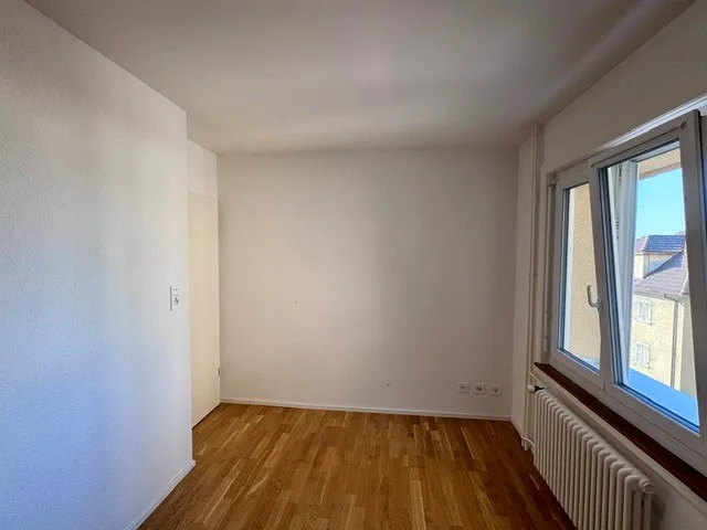 Charmantes 3-Zimmer-Wohnung mit Balkon und Aussicht in Neuchâtel