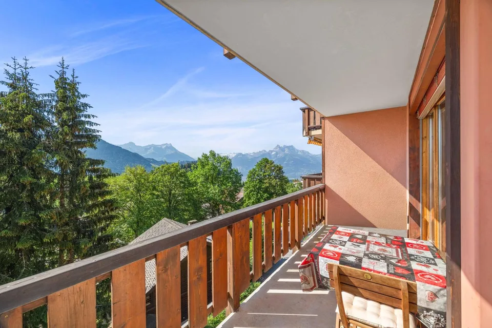 Schönes 2.5-Zimmer-Apartment mit Balkon