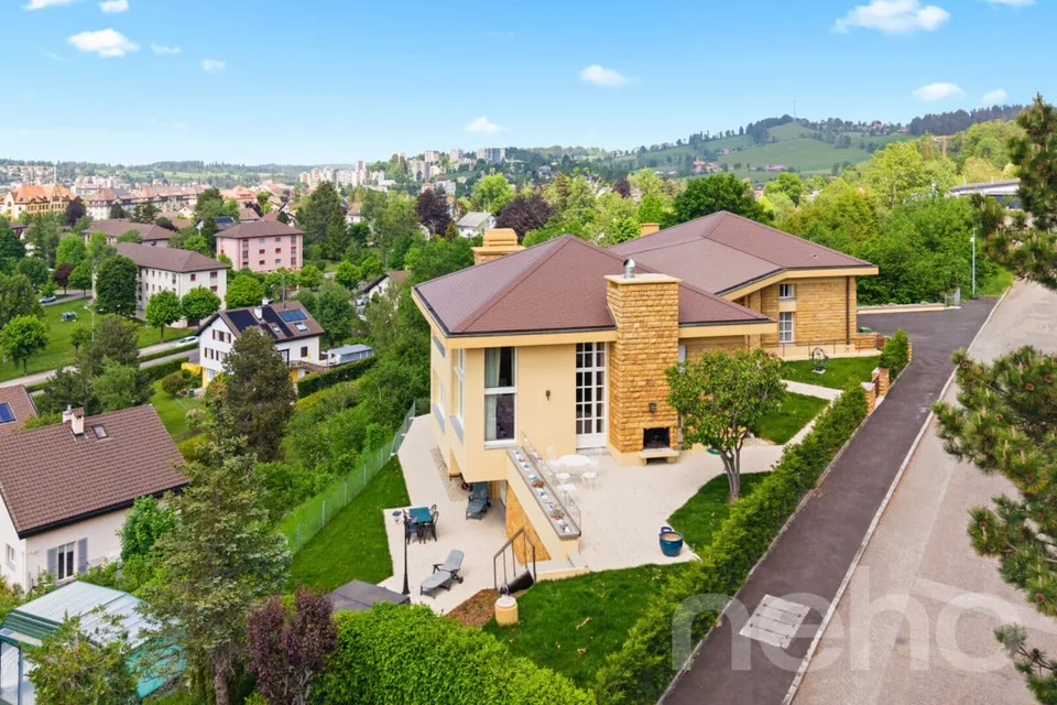 Demeure de maître de 480m² avec appartement de rendement