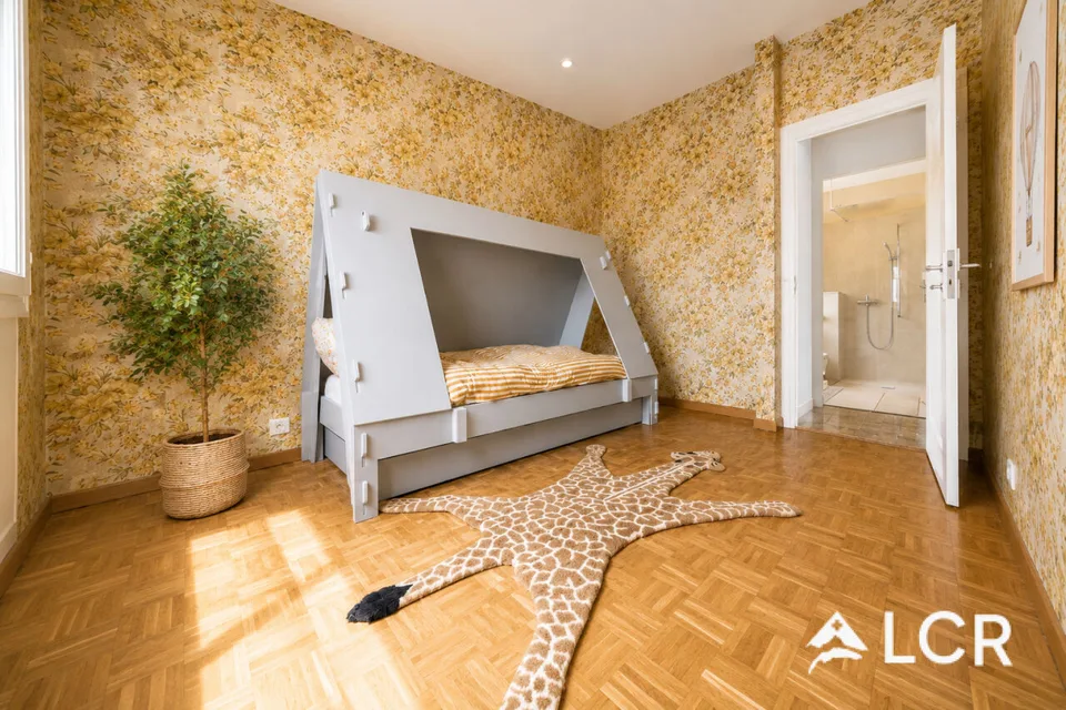 Magnifique maison familiale 8,5p / Jardin avec piscine et appartement indépendant