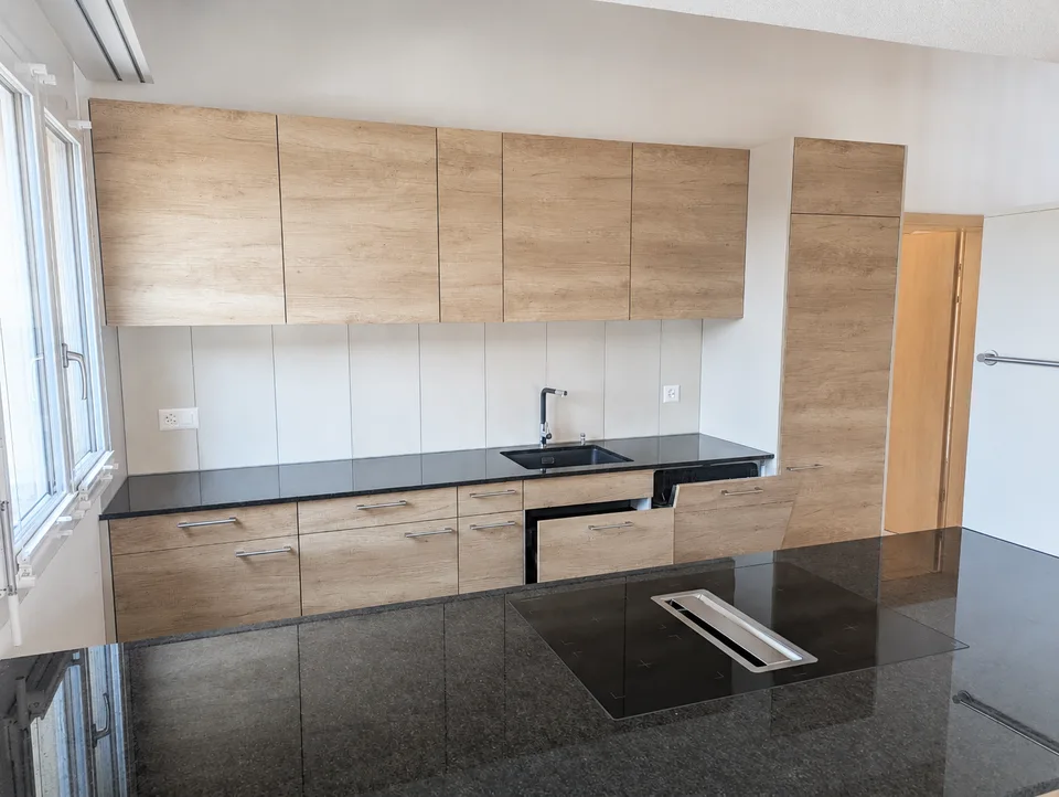 Appartamento duplex moderno di 3,5 locali a Leuzigen