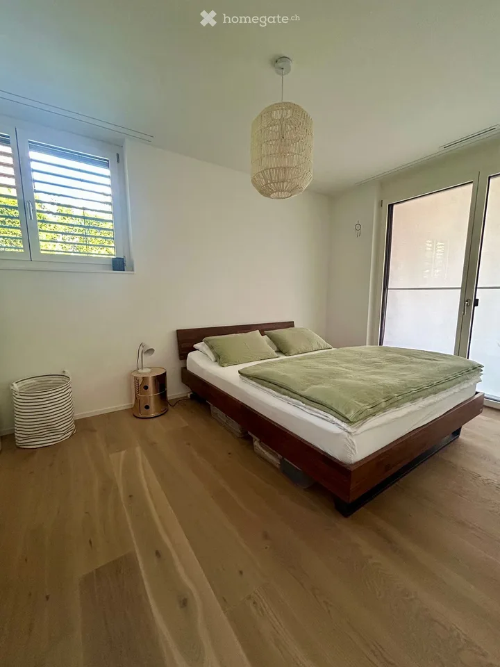 Möblierte 2.5-Zimmer-Wohnung in Oberrieden – Modern, ruhig und seenah