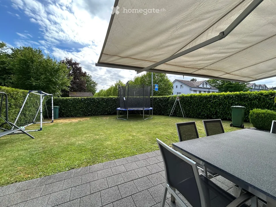 Modernes 5.5-Zimmer-Einfamilienhaus mit grossem Garten in Jegenstorf