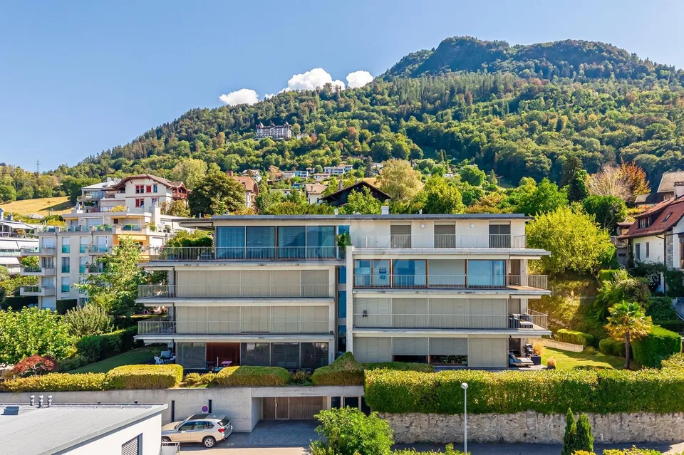 Prachtvolle Wohnung mit Panoramablick auf den See