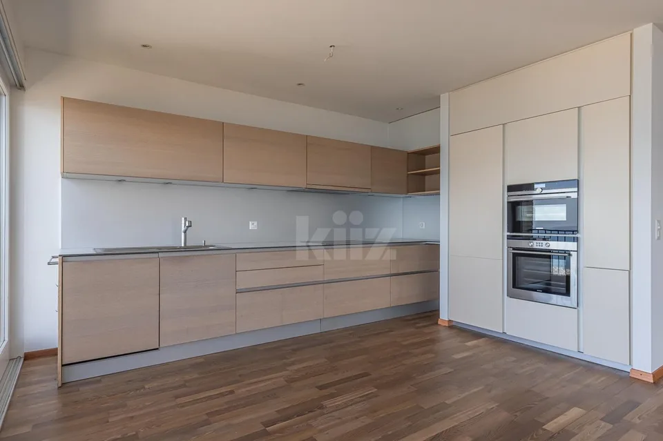 Prachtvolle Wohnung mit Panoramablick auf den See