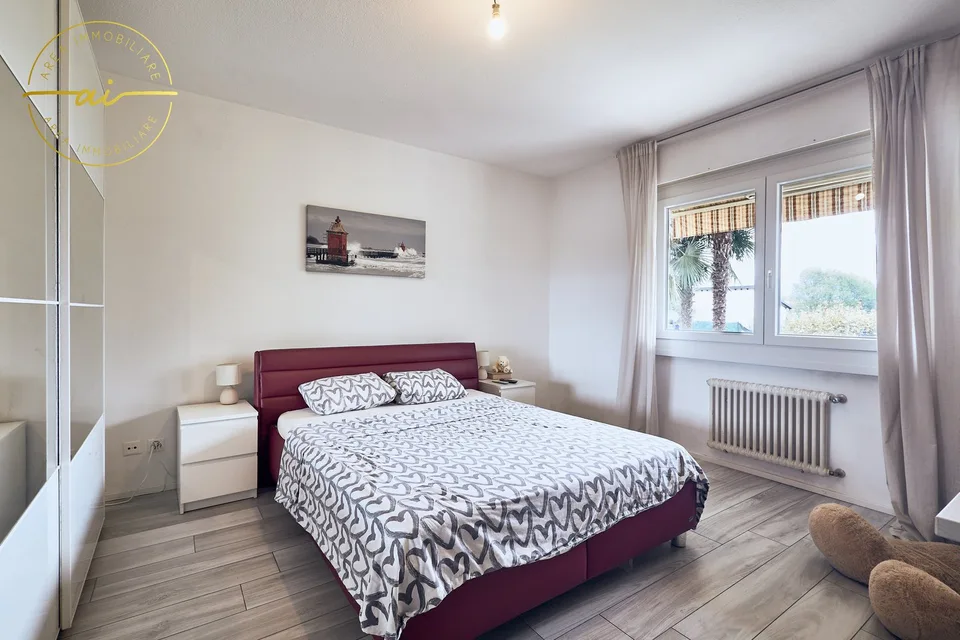SPAZIOSA CASA CON 3 UNITÀ ABITATIVE E GIARDINO DI 400 MQ