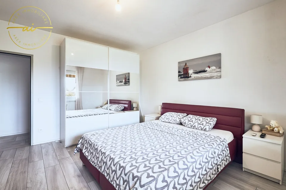SPAZIOSA CASA CON 3 UNITÀ ABITATIVE E GIARDINO DI 400 MQ