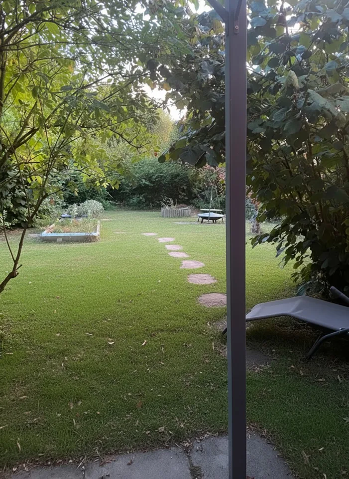 Cudrefin (a stone's throw from the Lake), very beautiful semi-detached villa with 5.5 rooms and garden