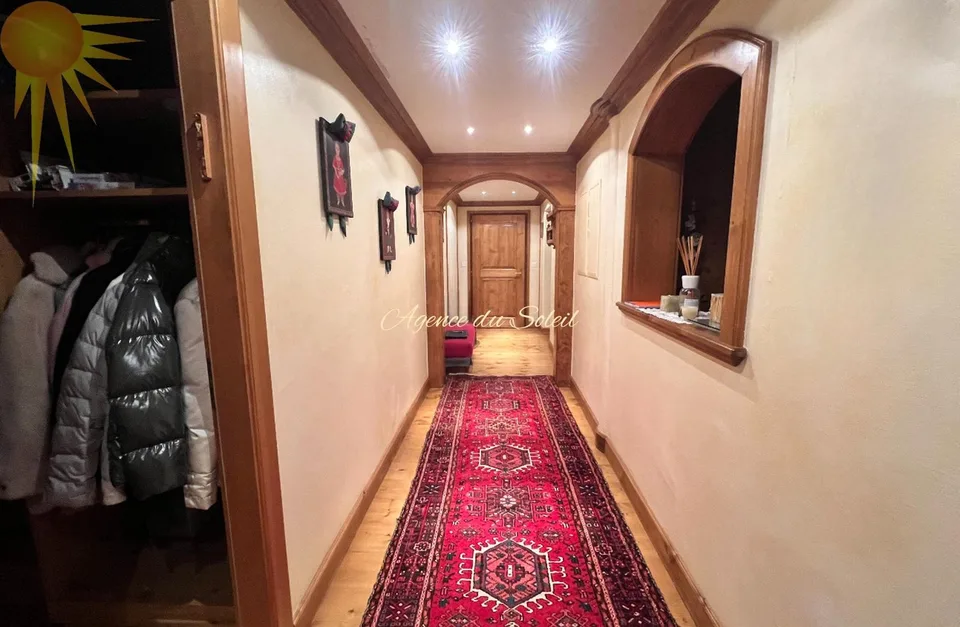 Cadre exceptionnel pour ce lumineux 5.5 pièces d'angle avec grande terrasse plein sud !