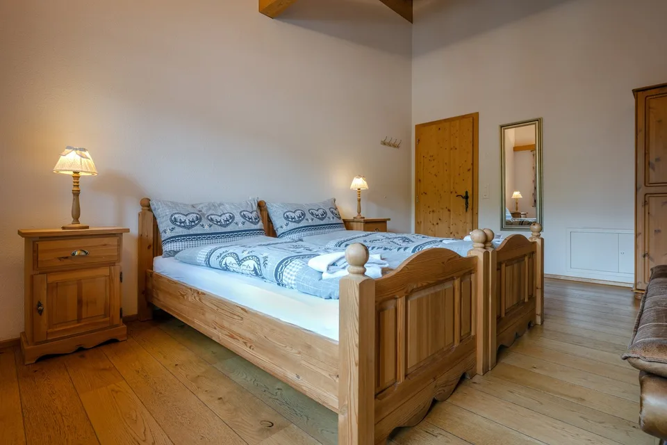 Schöne und moderne 5.5-Zimmer Dachwohnung