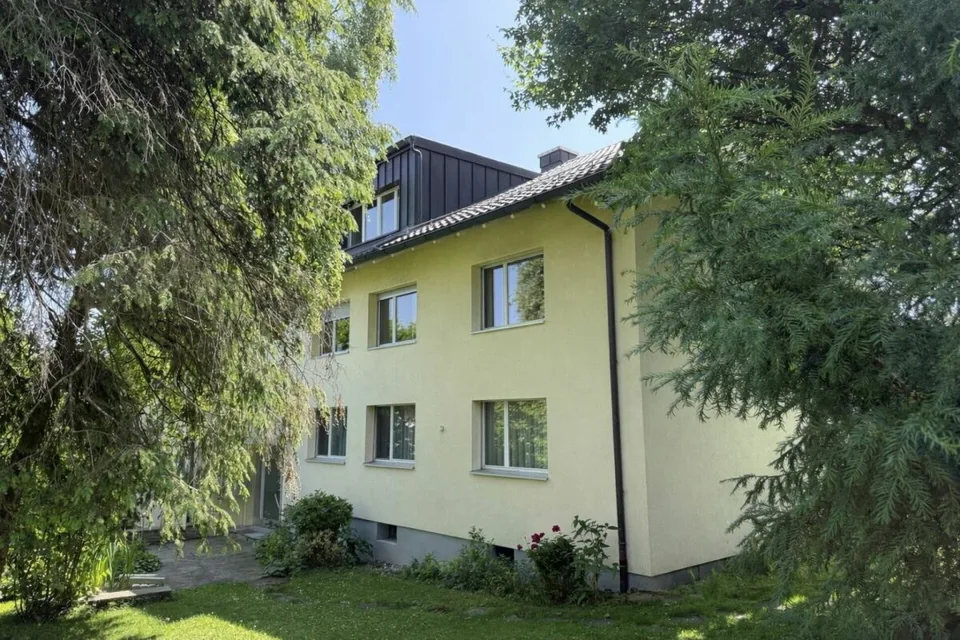 Kleines Bijou mit Umbaupotenzial im Dachgeschoss