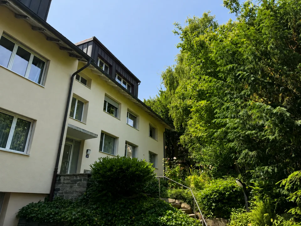 Kleines Bijou mit Umbaupotenzial im Dachgeschoss