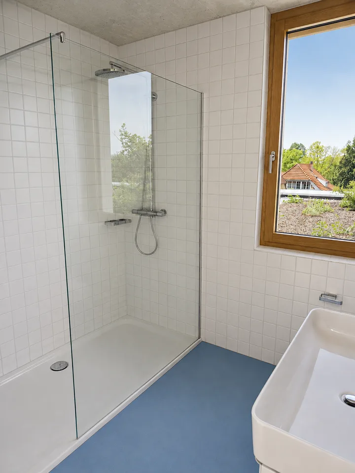 Attractive 3½-room attic apartment with large loggia and terrace