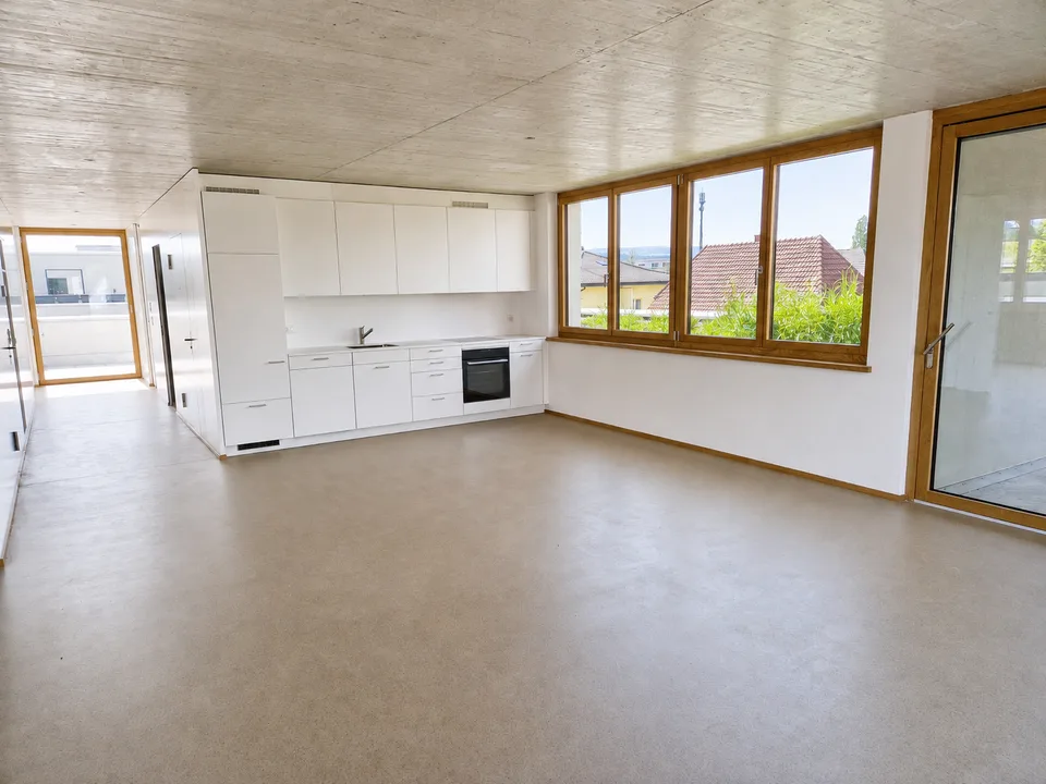 Attractive 3½-room attic apartment with large loggia and terrace