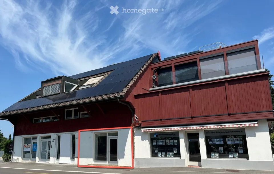 Charmantes Ladenlokal / Büro an der Kantonstrasse in Freienbach