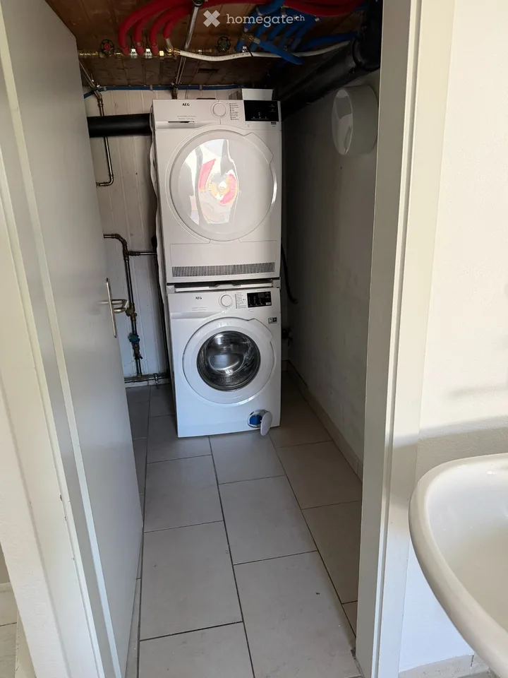 WG-Zimmer in gepflegtem 5-Zimmer-Haus mit Garten