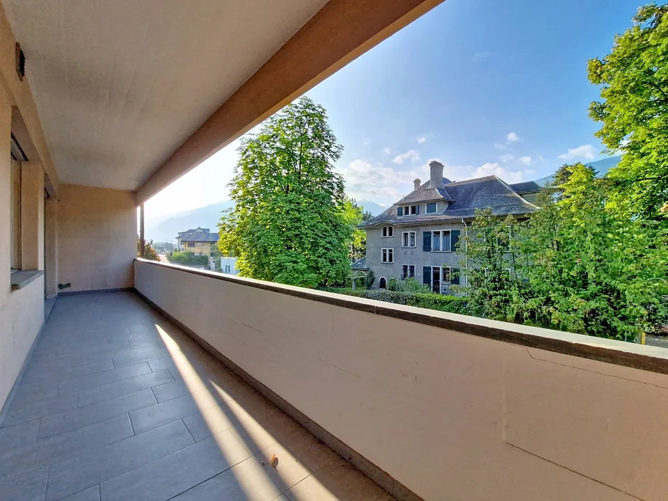Sion – Bel appartamento di 4,5 locali a due passi dal quartiere del Ritz, con garage e posto auto