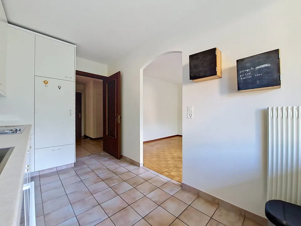 Sion – Bel appartamento di 4,5 locali a due passi dal quartiere del Ritz, con garage e posto auto