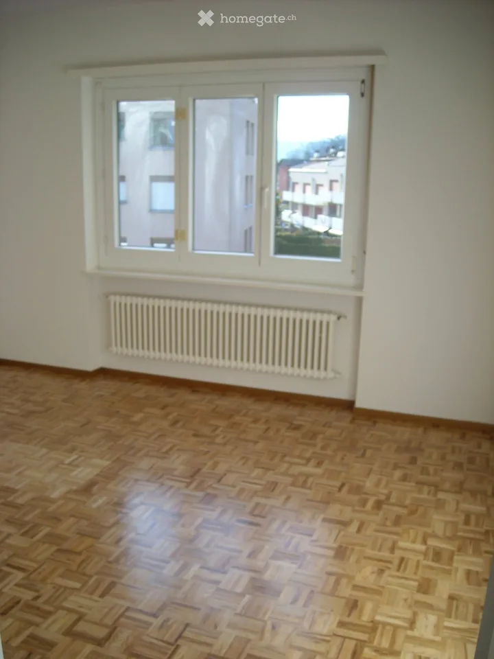 3,5 Lokale / 3. Stock - via Golf 47 in Caslano