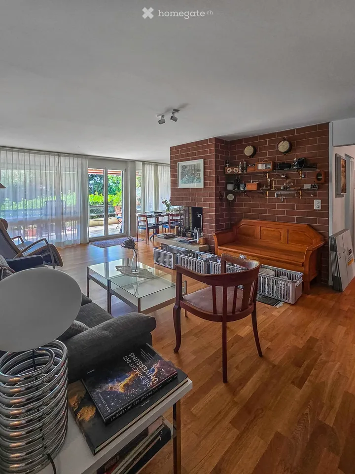Appartement lumineux 4.5 pièces dans un quartier calme à Zumikon