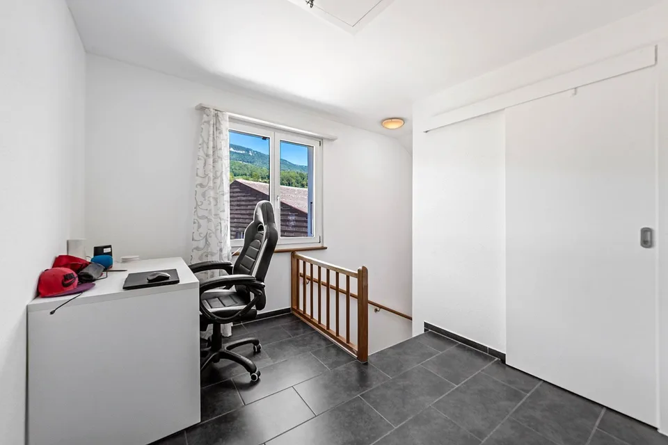 Maison unifamiliale de 4,5 pièces avec garage double à vendre à Oberbipp