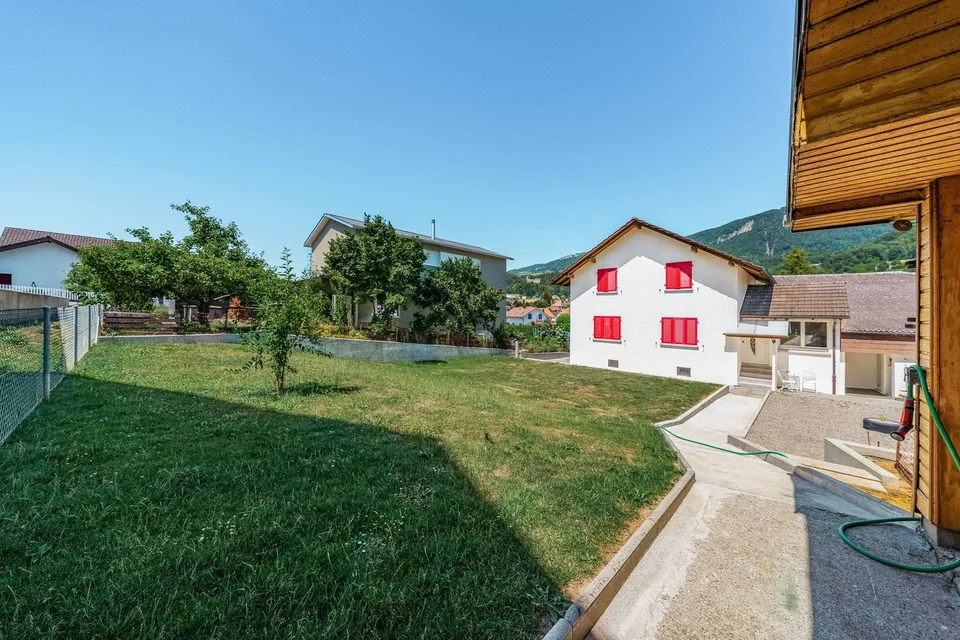 Maison unifamiliale de 4,5 pièces avec garage double à vendre à Oberbipp