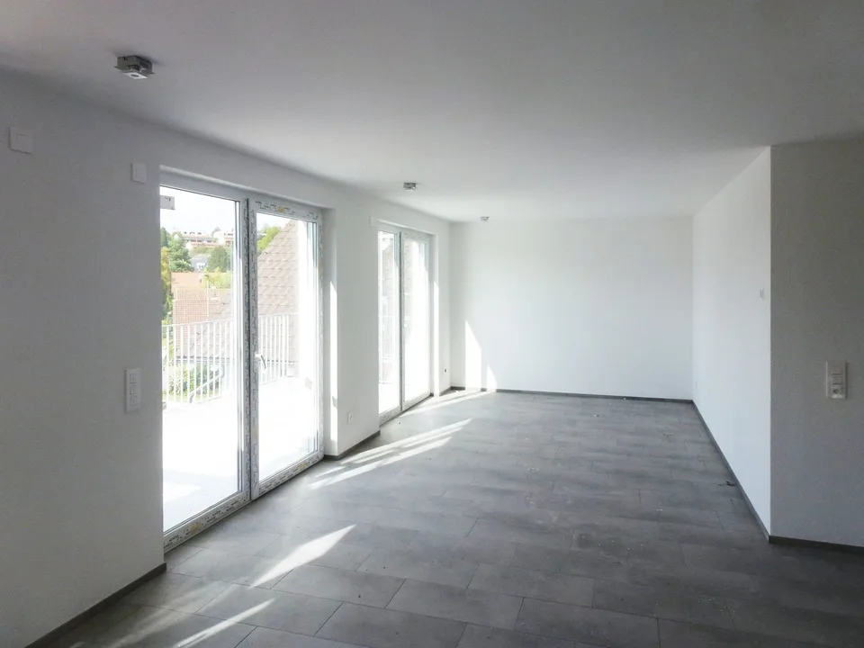 Mehrfamilienhaus mit 15 Wohneinheiten - 5,88% Rendite - NEU renoviert