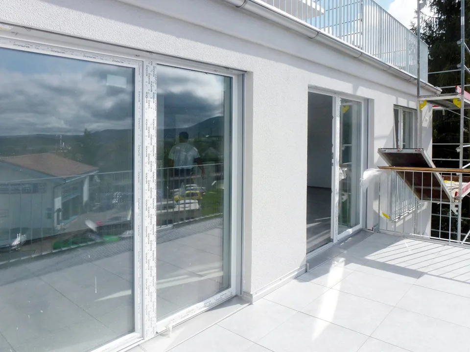 Mehrfamilienhaus mit 15 Wohneinheiten - 5,88% Rendite - NEU renoviert