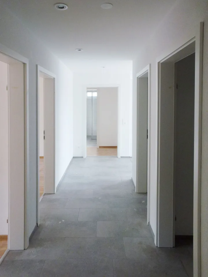 Mehrfamilienhaus mit 15 Wohneinheiten - 5,88% Rendite - NEU renoviert