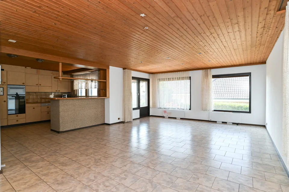 Einfamilienhaus mit grossem Garten an guter Lage