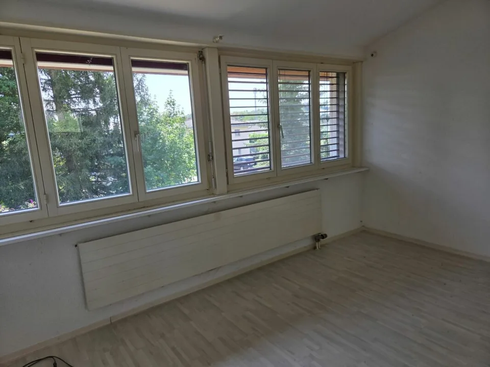 Freistehendes grosszügiges Einfamilienhaus