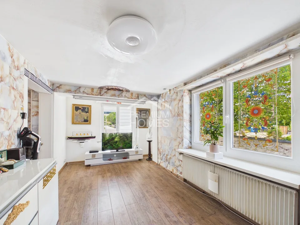 Maison de rêve avec revenus supplémentaires
