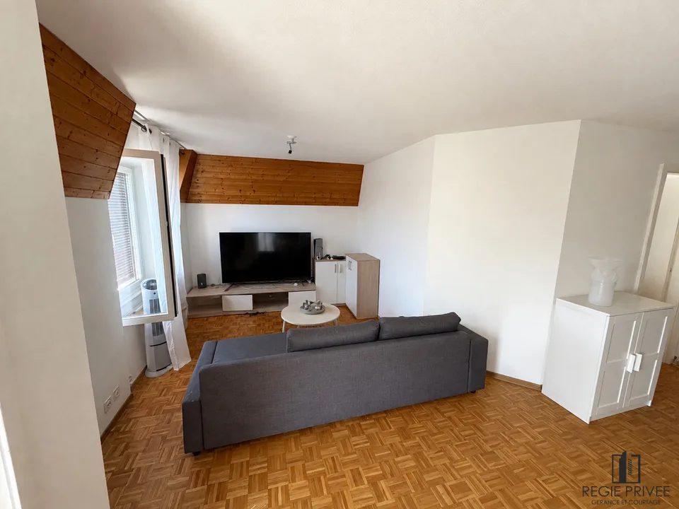 Appartement 2 pièces au 4e étage