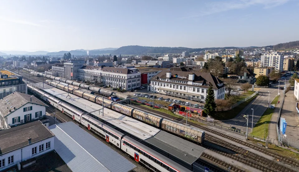 Vielseitige Gewerbe- und Lagerfläche an zentraler Lage in Zofingen