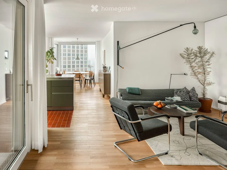 2.5-Zimmer Wohnung mit fantastischer Aussicht aus dem 19. Stock - inkl. PP und NK