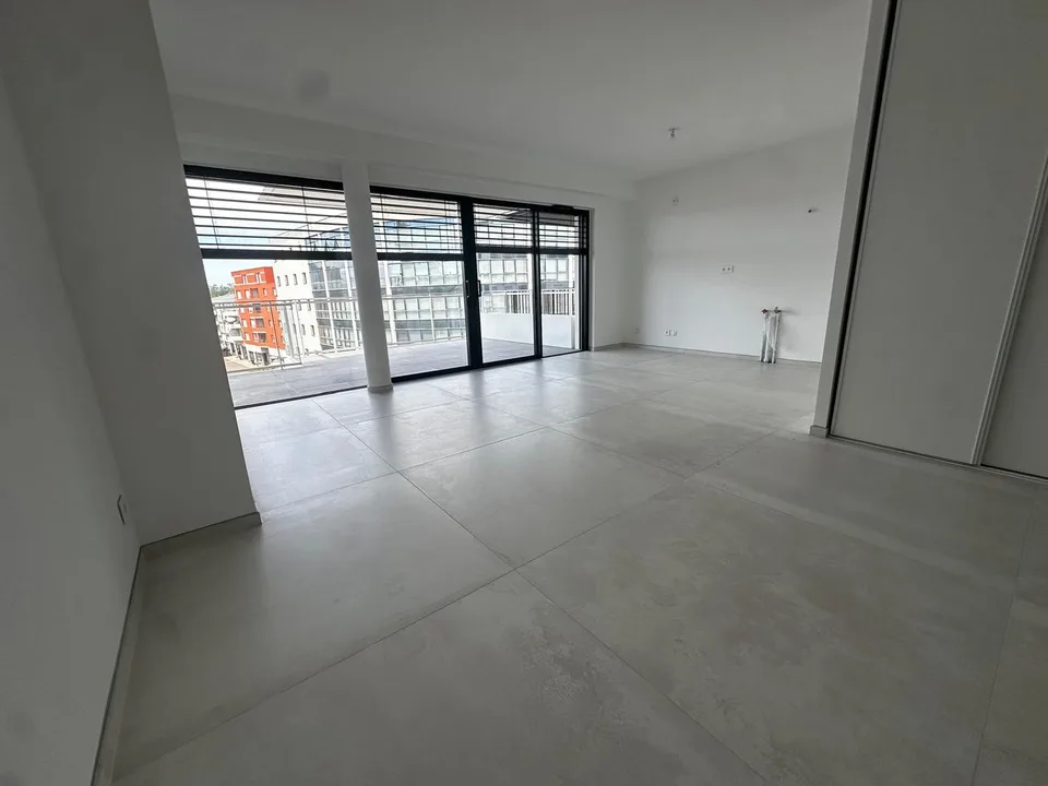 Modern 3-room apartment with balcony in Saint-Louis