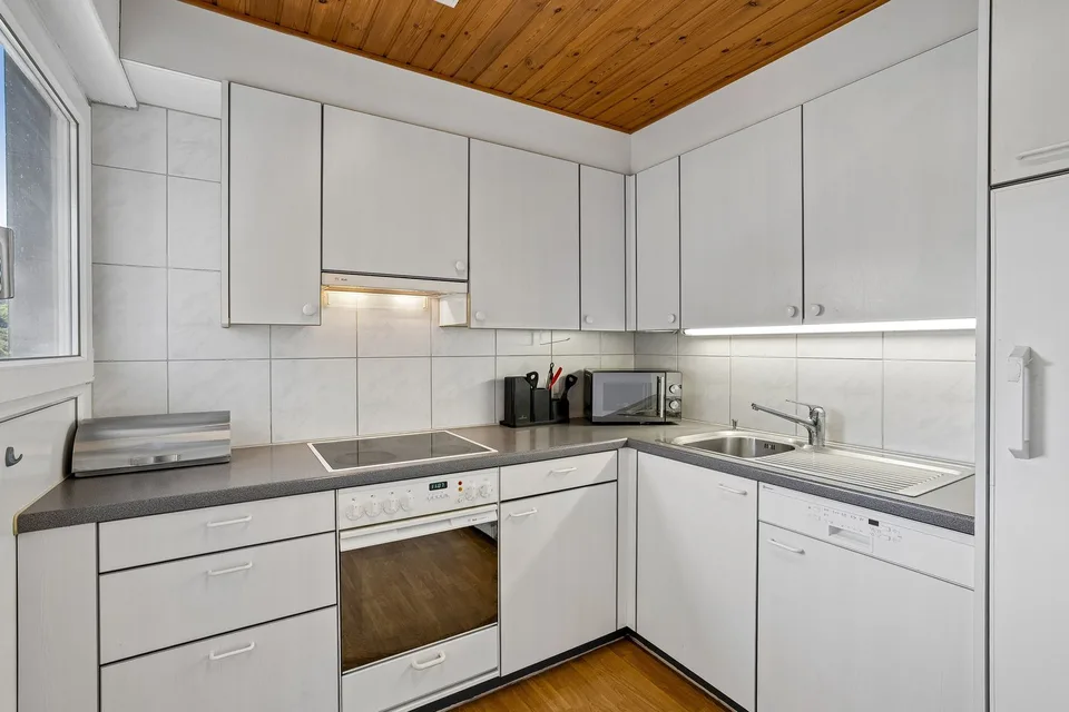 Wohnen über den Dächern von Baden - Exklusive 2.5-Zimmer-Wohnung mit Weitblick