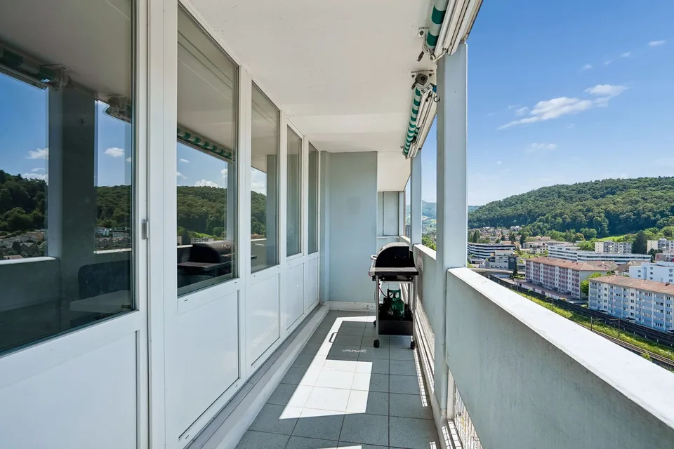 Wohnen über den Dächern von Baden - Exklusive 2.5-Zimmer-Wohnung mit Weitblick