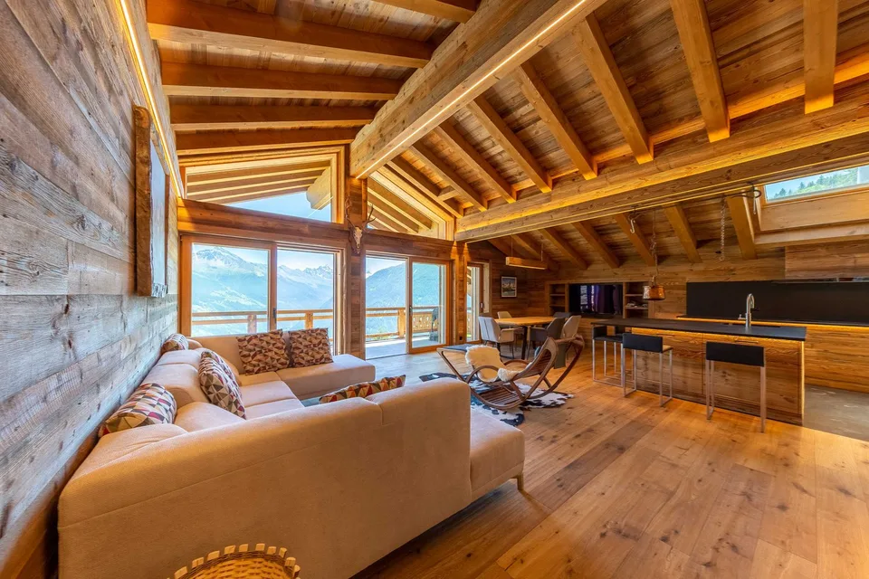 Luxurious ski-in ski-out apartments with panoramic views