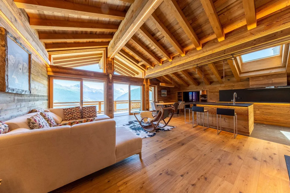 Luxurious ski-in ski-out apartments with panoramic views